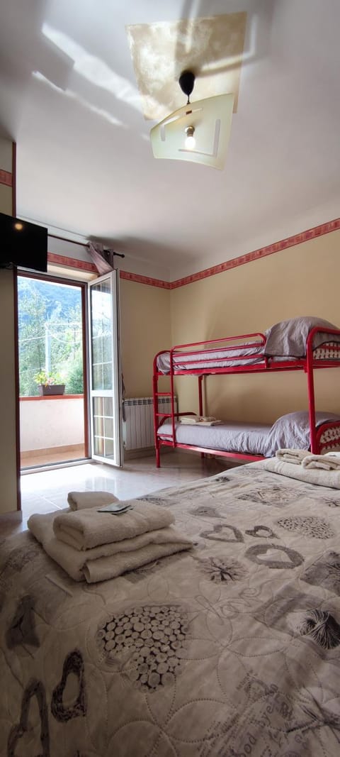 Photo of the whole room, Bedroom, bunk bed