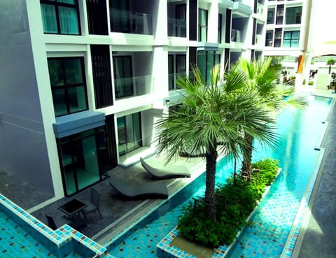 Property building, Swimming pool