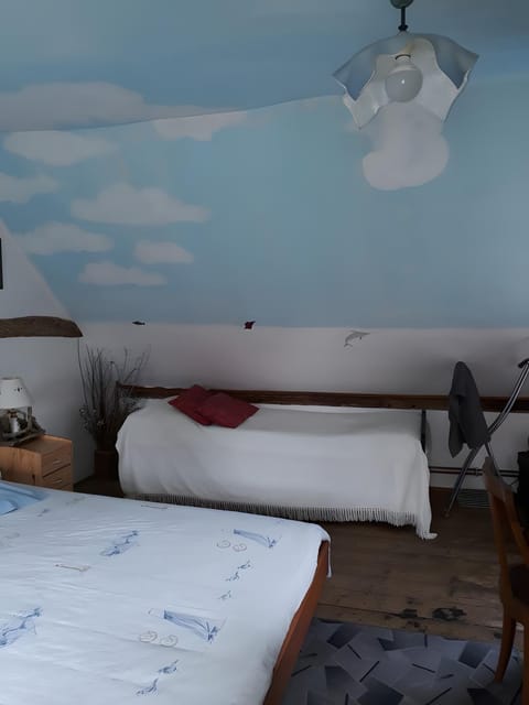 Property building, Living room, Bedroom