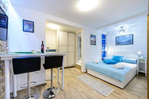 Dining area, Bedroom