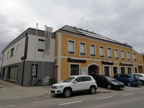 Property building, Facade/entrance, Off site
