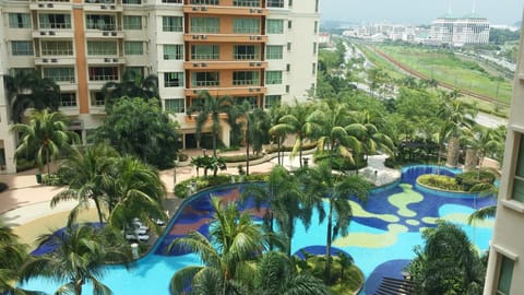 Pool view, Swimming pool