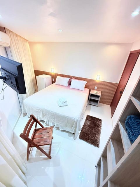 Bed, Photo of the whole room, Bedroom, minibar, towels, air conditioner