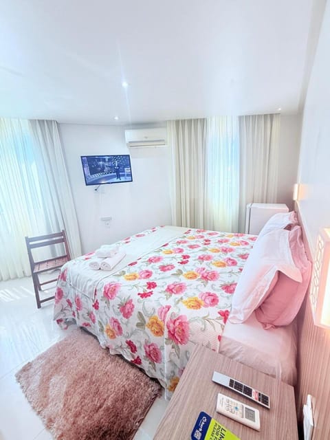 Bed, Photo of the whole room, Bedroom, hair dryier, minibar, towels, air conditioner