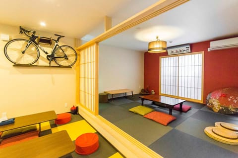 Communal lounge/ TV room, Cycling