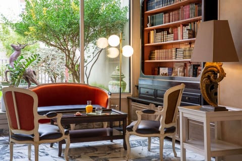 Lobby or reception, On site