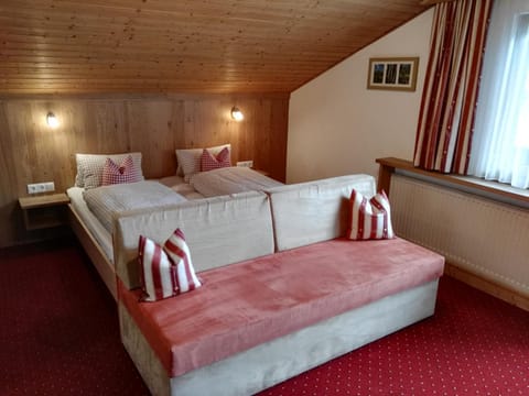 Landhaus Hubert Fiegl Bed and Breakfast in Trentino-South Tyrol