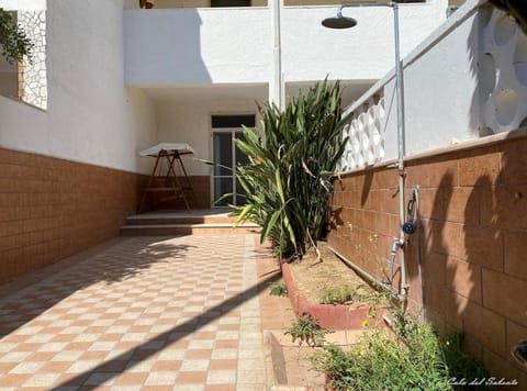 Patio, Facade/entrance