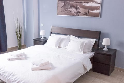 Bed, Other, Photo of the whole room, Decorative detail