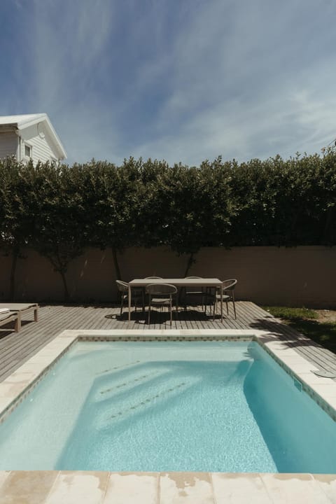 Day, Pool view, Swimming pool, sunbed