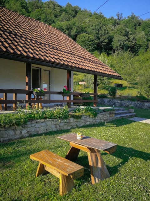 Property building, Patio, Garden