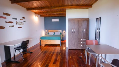 Bed, Bedroom, wardrobe, air conditioner