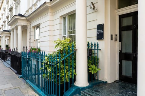 Property building, Facade/entrance