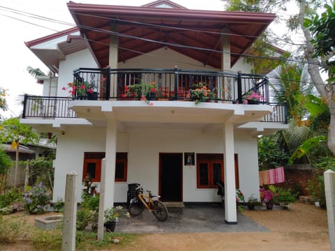 Property building, Balcony/Terrace