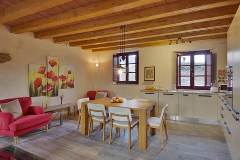 Kitchen or kitchenette, Living room, Dining area