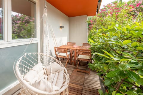 Garden, Balcony/Terrace