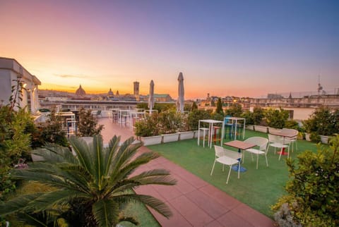 View (from property/room), Balcony/Terrace, Evening entertainment, City view, Sunset