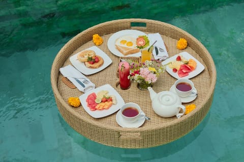 Coffee/tea facilities, Food and drinks, Food, Swimming pool