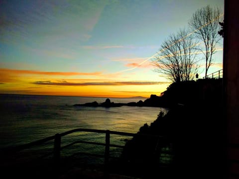 Nearby landmark, Natural landscape, Sea view, Sunrise