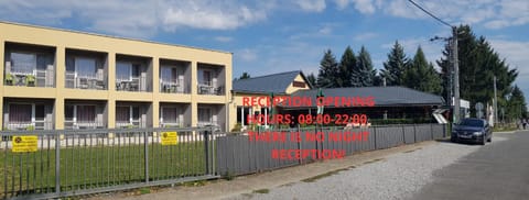 Property building, Restaurant/places to eat