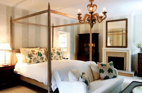 Bed, Decorative detail, Bedroom