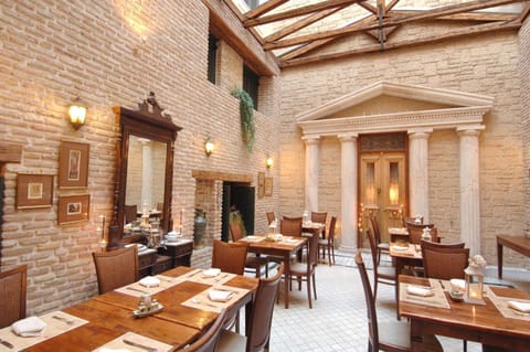 Patio, Continental breakfast