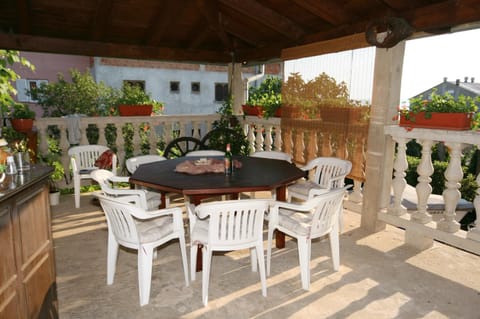 Balcony/Terrace, children, Family
