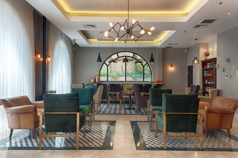 Library, Coffee/tea facilities, Seating area