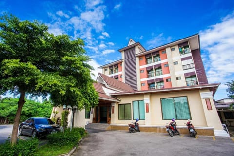 Property building, Day