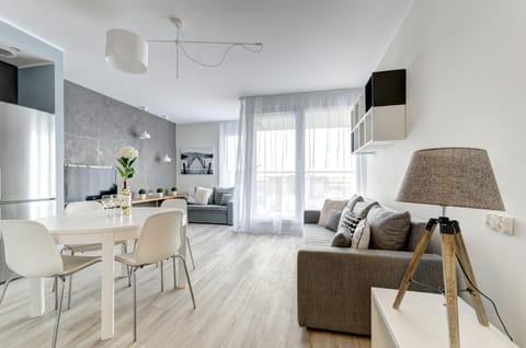 Balcony/Terrace, Living room, Family