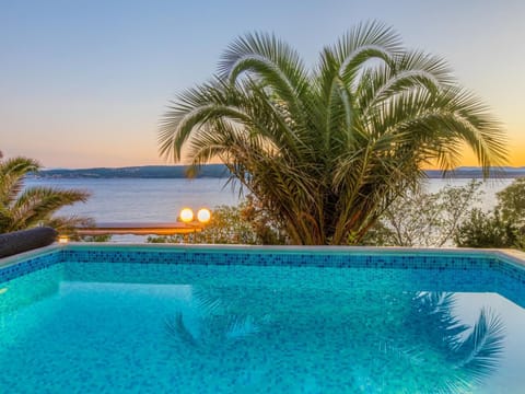 Sea view, Swimming pool