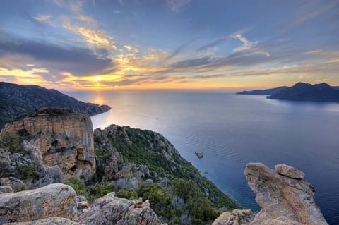 Nearby landmark, Natural landscape