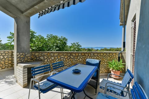 Balcony/Terrace, children, Family