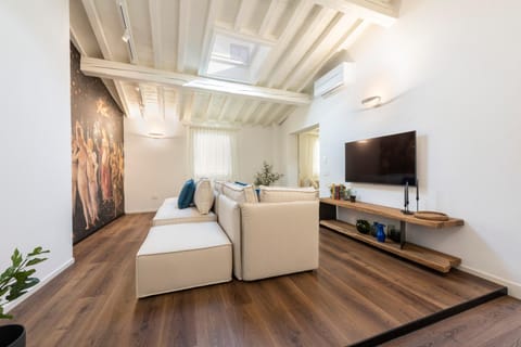 TV and multimedia, Living room, Photo of the whole room