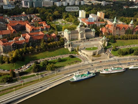Property building, Windsurfing