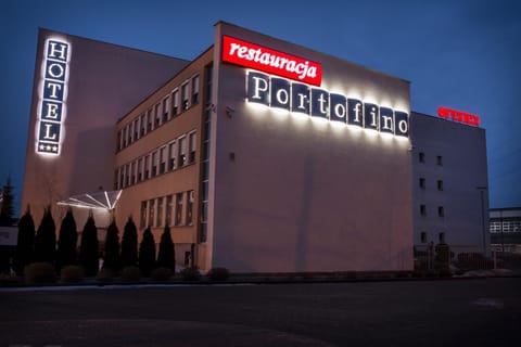 Facade/entrance, Decorative detail