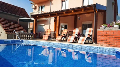 Property building, Swimming pool