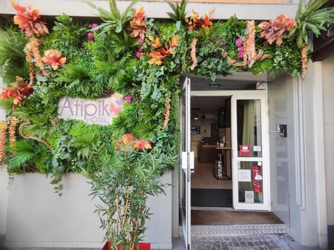 Property building, Facade/entrance