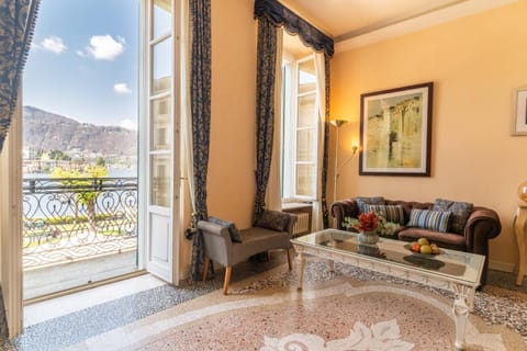 L'ISOLA Appartamento con vista lago Apartment in Orta San Giulio