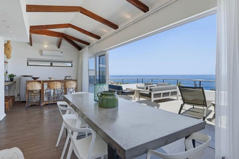 Balcony/Terrace, Lounge or bar, Dining area, Sea view