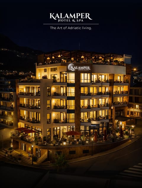 Property building, Restaurant/places to eat, Night, Street view, Location