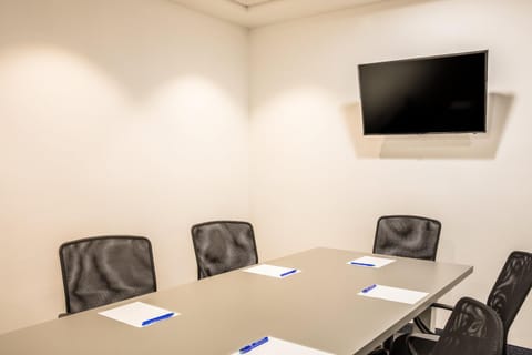 Meeting/conference room
