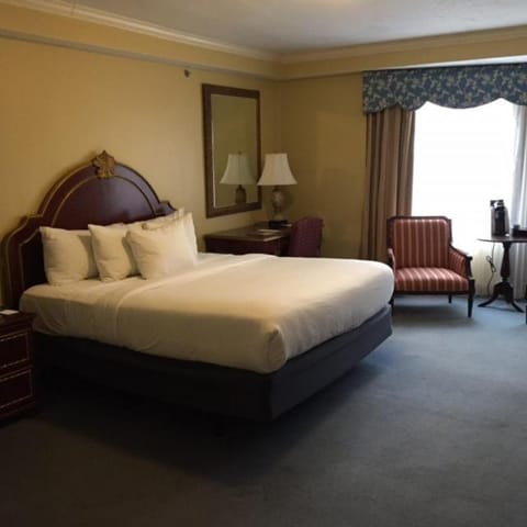 Living room, Seating area, Bedroom