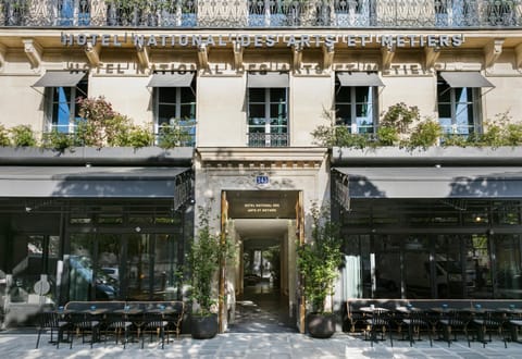 Property building, Facade/entrance