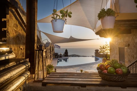 Natural landscape, View (from property/room), Balcony/Terrace, Garden view, Pool view, Sea view, Swimming pool, sunbed