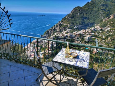 Natural landscape, View (from property/room), Balcony/Terrace, Mountain view, Sea view, Drinks