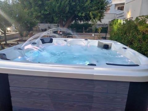 Solarium, Swimming pool