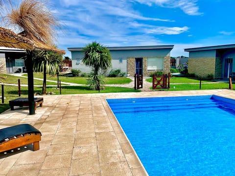 Garden view, Pool view, Swimming pool, sunbed