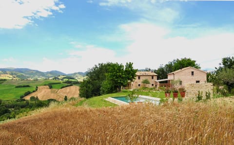 Property building, Garden, Swimming pool