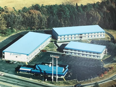 Facade/entrance, Bird's eye view